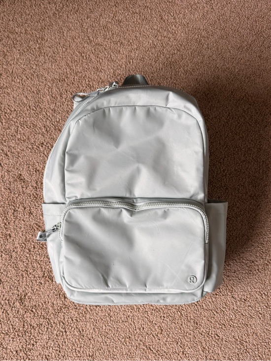 lululemon athletica Handbags - Lululemon Everywhere Backpack 22L